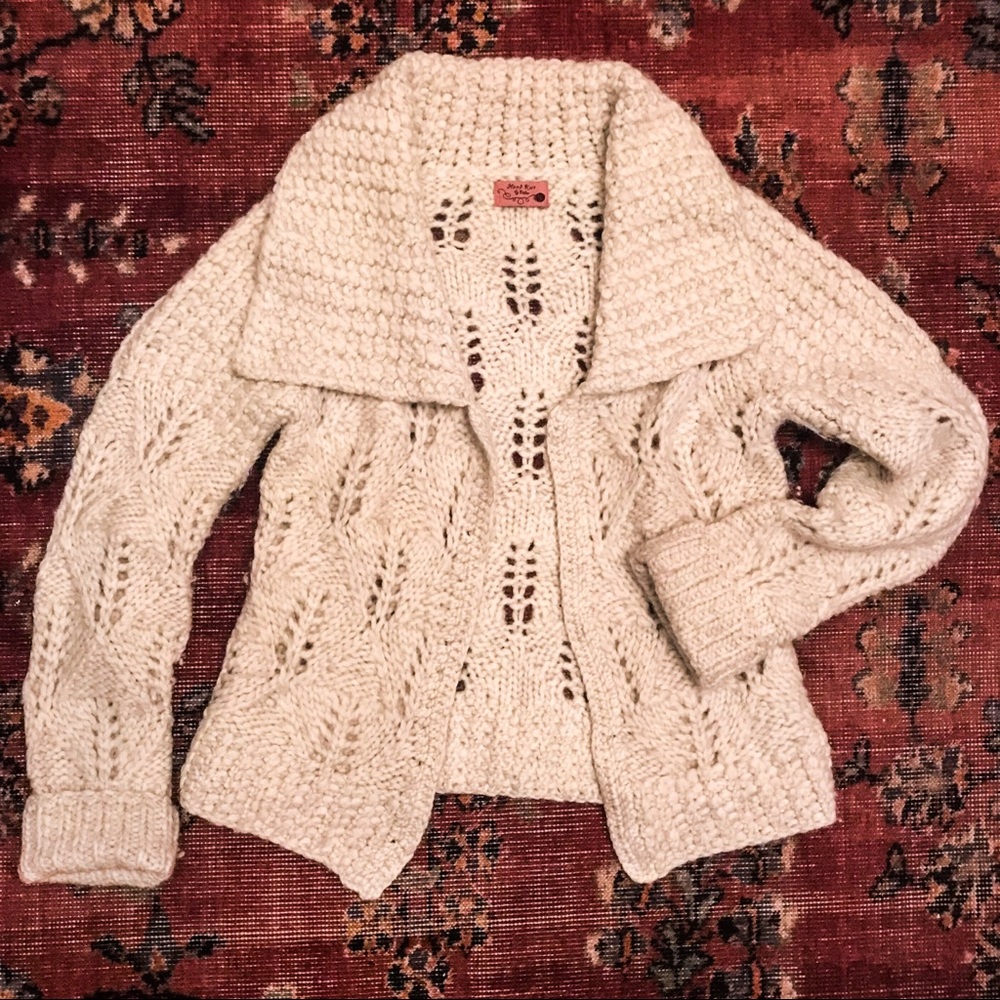 Anthropologie Hand Knit by Dollie shawl sweater